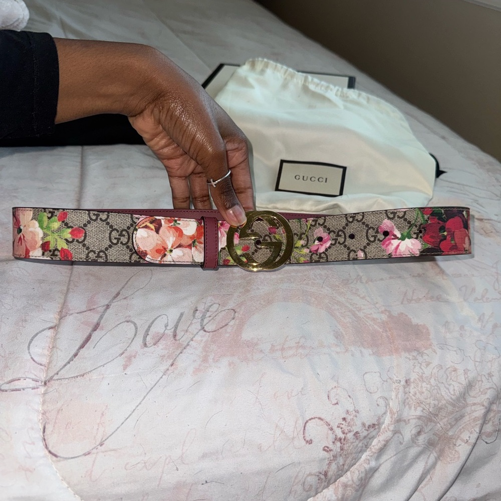 Gucci Women's BLOOMS BELT